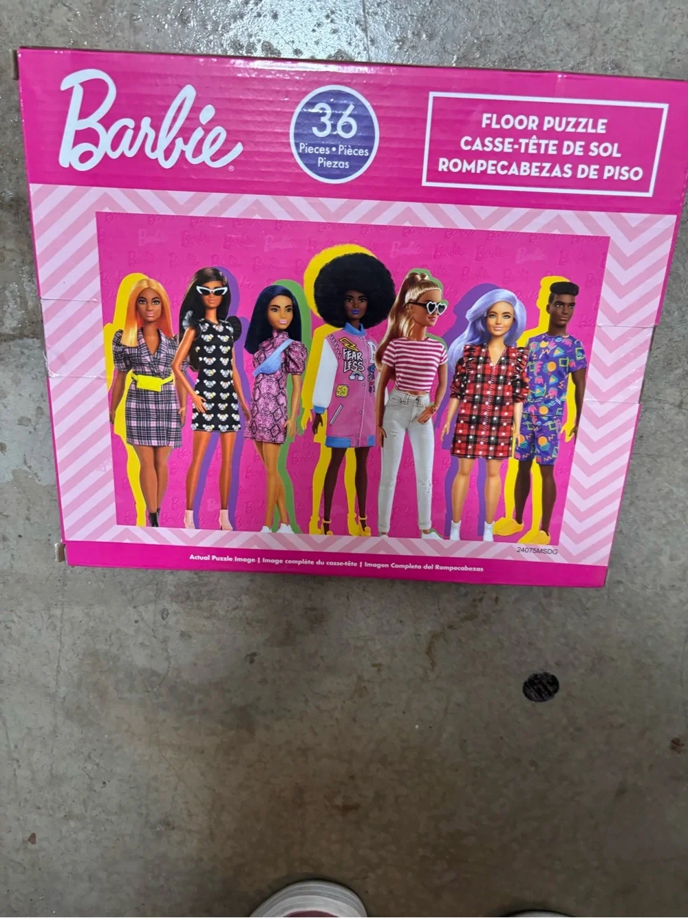 Barbie Pink Multicolor Dolls Floor Puzzle - Bright Fashion Characters